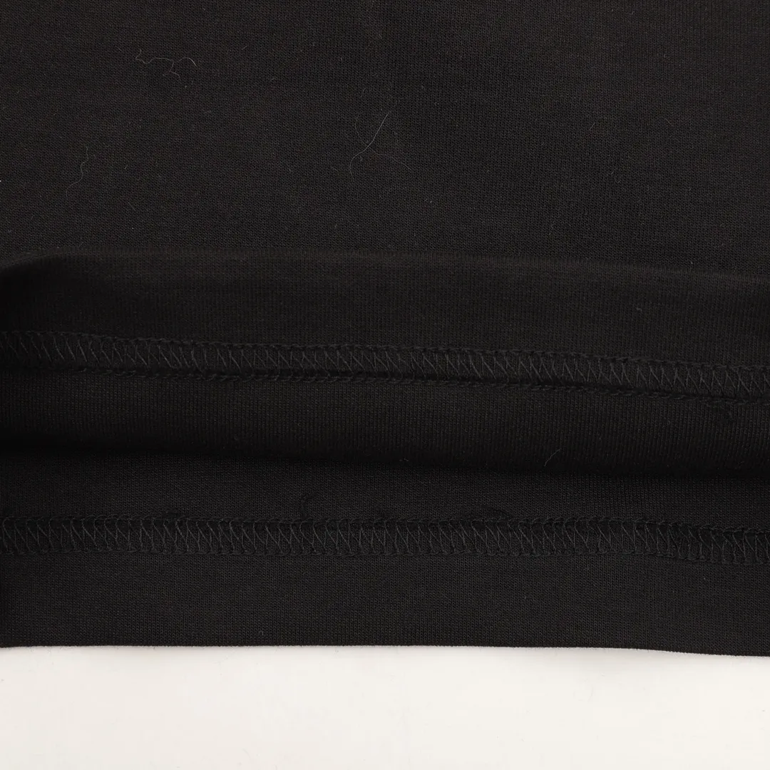 🅿️290 Chrome Hearts/Chrome Hearts cross-patch embroidered shorts. Original purchased from Hong Kong National Specialty Co., Ltd. 8700. The fabric is made of 330 grams of cotton, soft and comfortable to the touch. Garment washing process, imported TAJIMA machine positioning embroidery, custom sterling silver curved buckles, pure hand stitching, customized accessories. Products from large factories test workmanship. The upper body is comfortable and natural. Compare workmanship details to counters. Instant sale of market version. Size: S-L